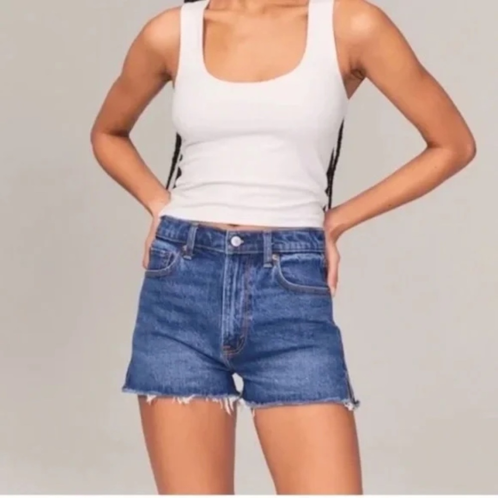 Abercrombie & Fitch Curve love The Cutoff Short High-Rise